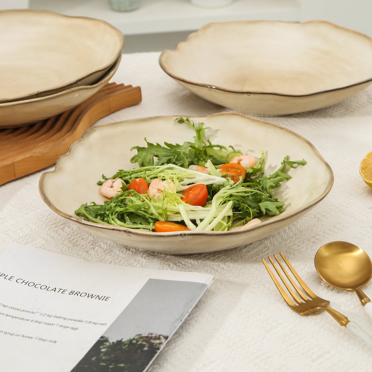 4-Piece Stoneware Deep Plate Set in Crema