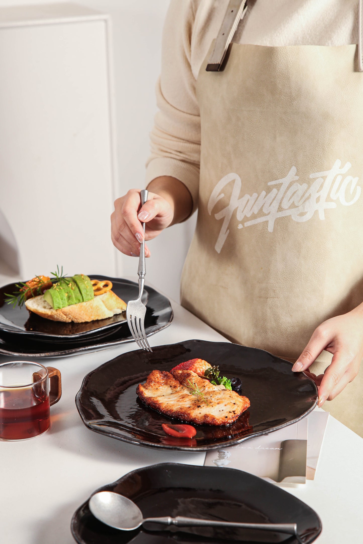 16-Piece Dinnerware Set – Imperial Onyx