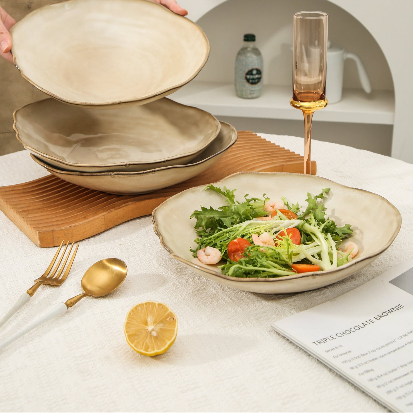 4-Piece Stoneware Deep Plate Set in Crema