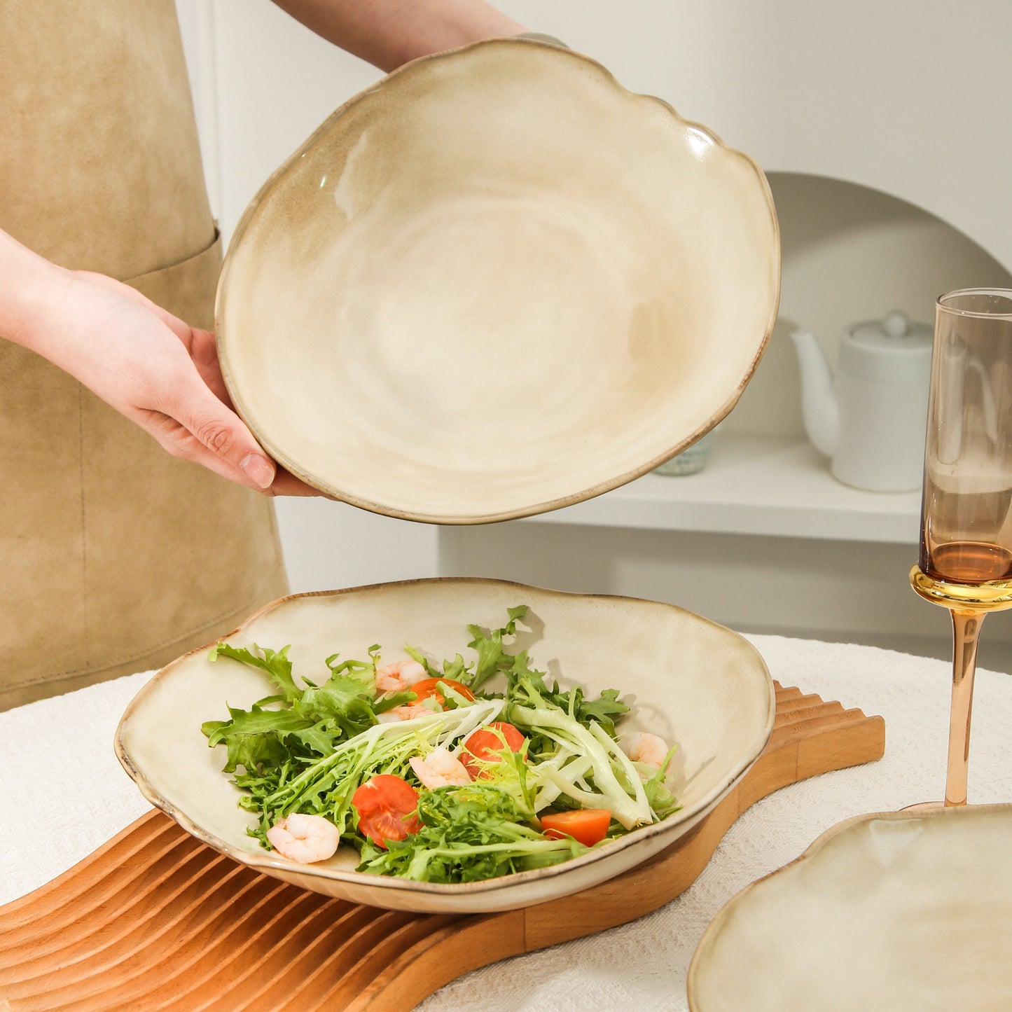 4-Piece Stoneware Deep Plate Set in Crema