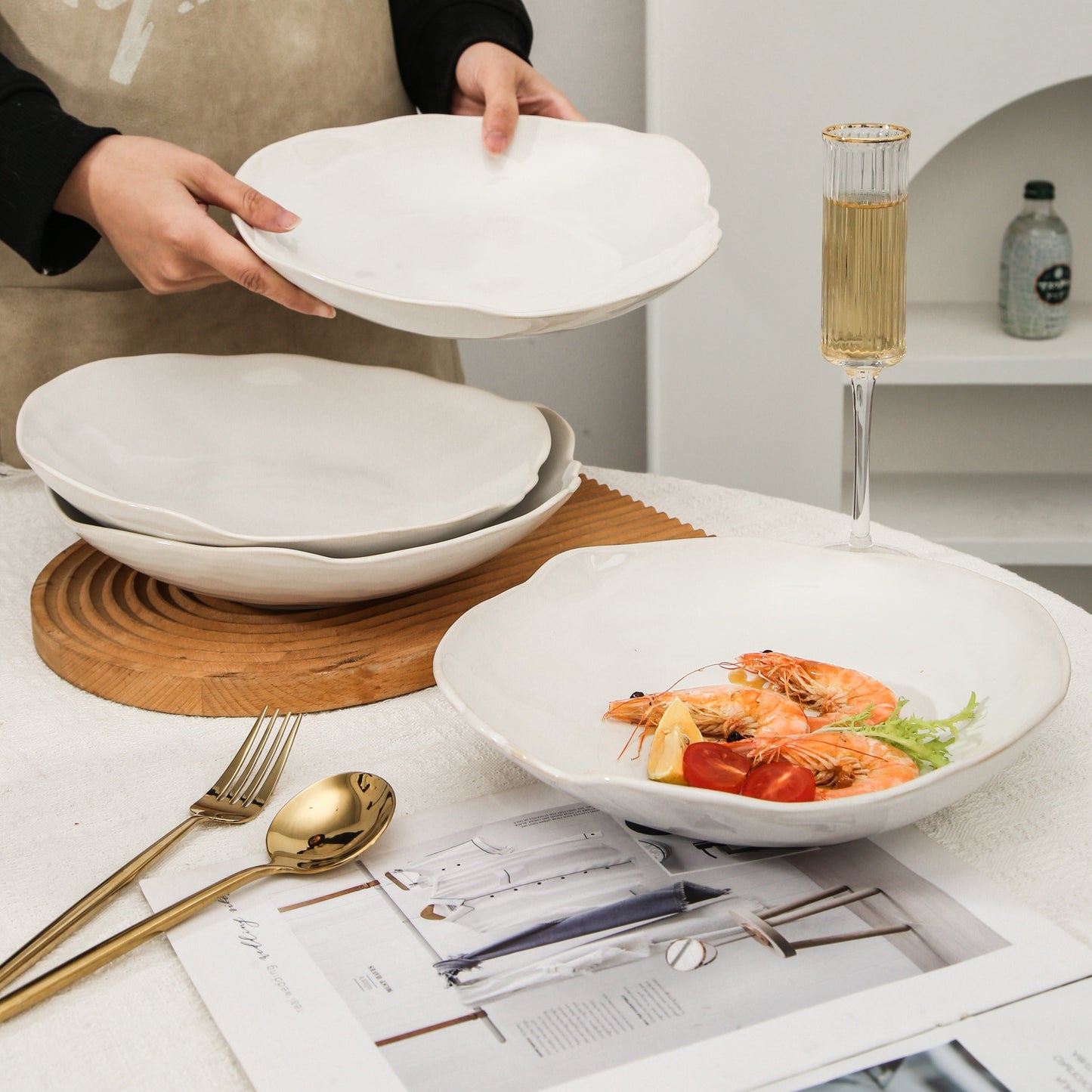 4-Piece Stoneware Deep Plate Set in Pearl White
