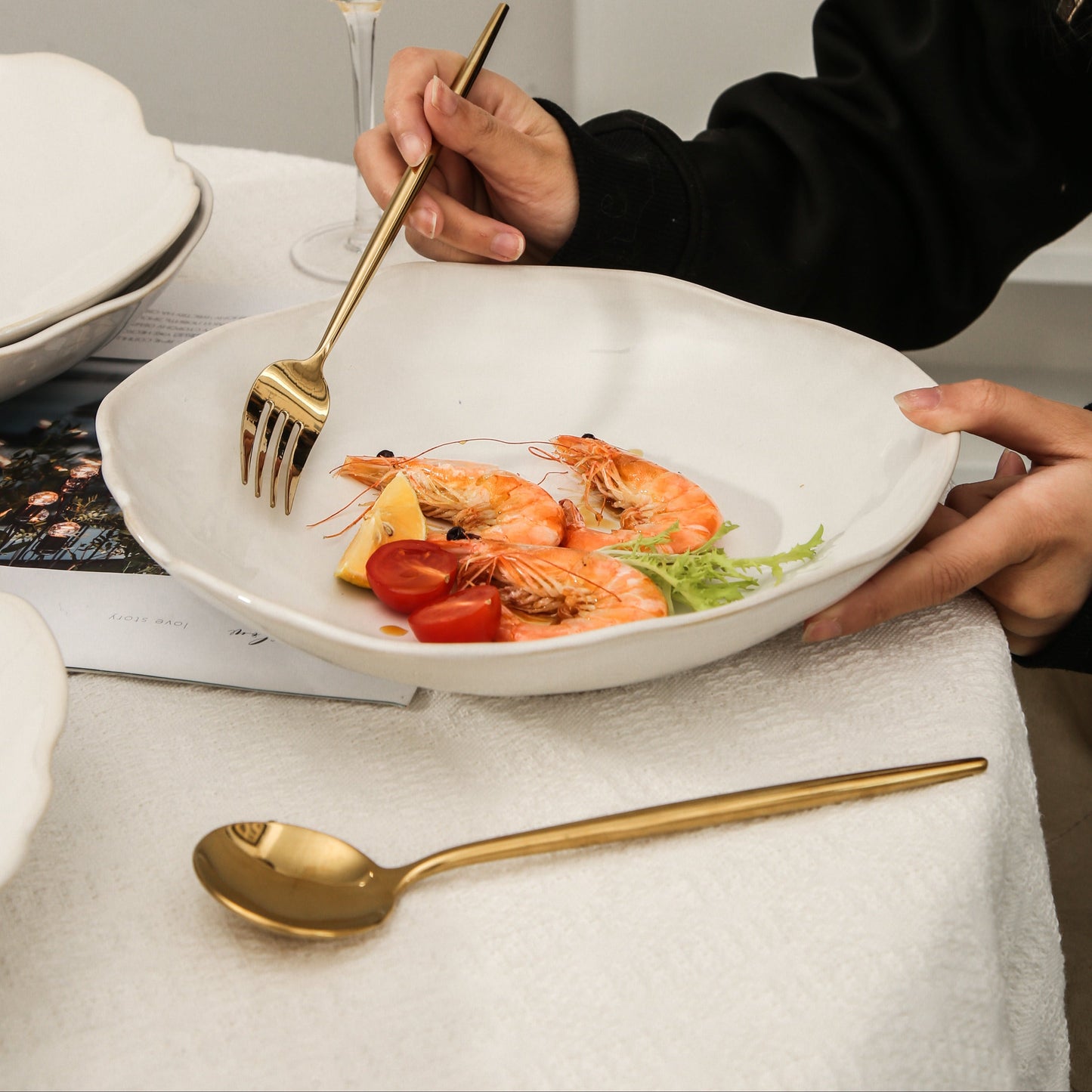 4-Piece Stoneware Deep Plate Set in Pearl White