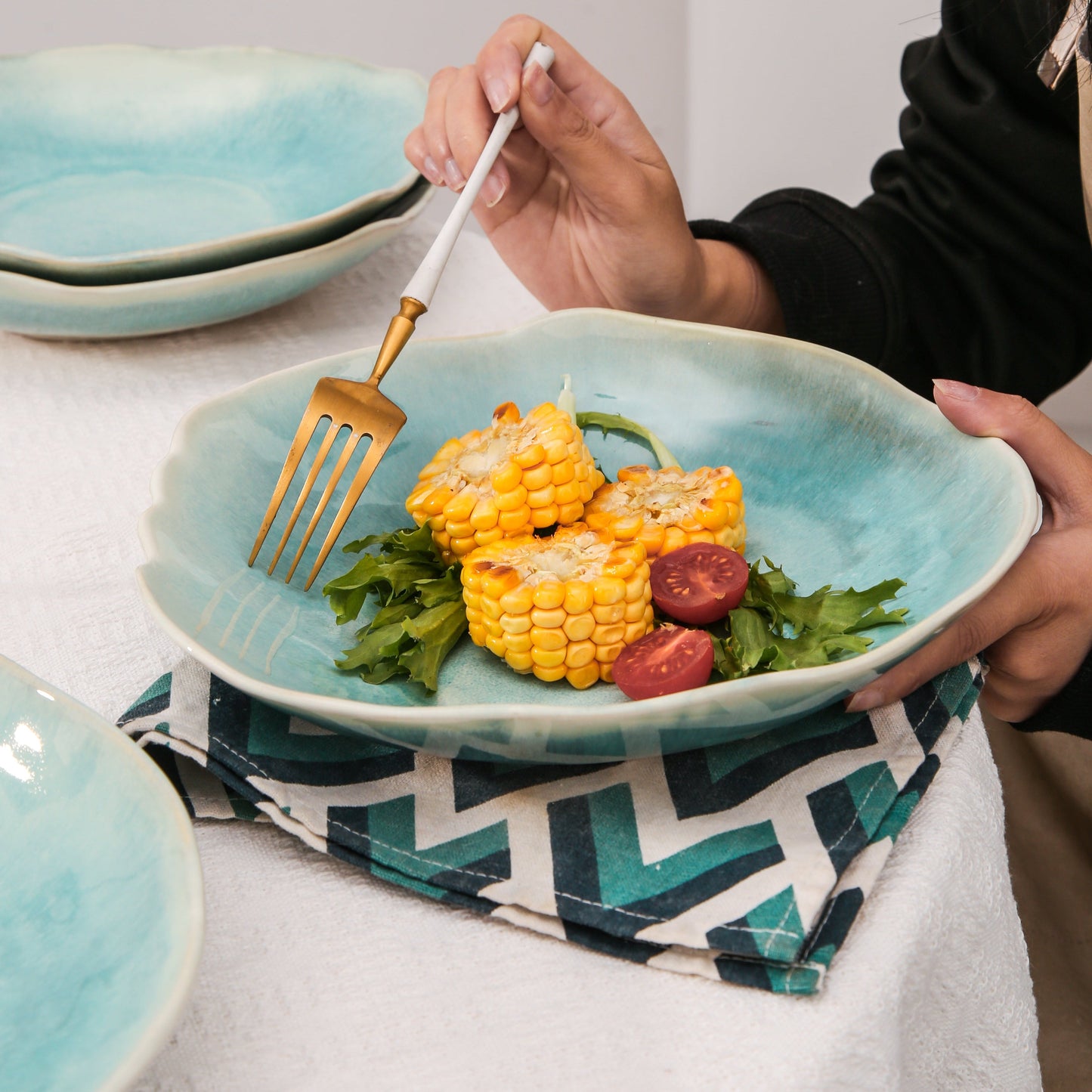 4-Piece Stoneware Deep Plate Set in Aqua Blue