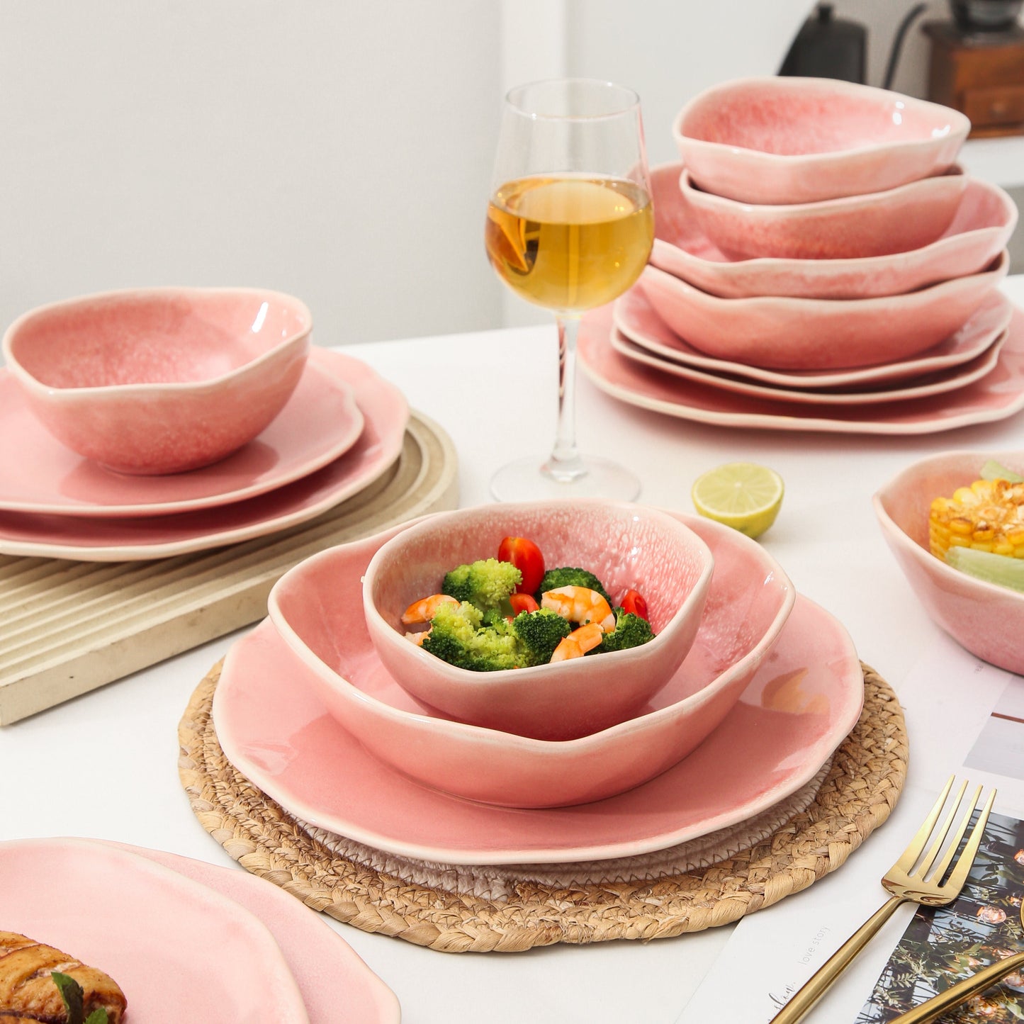 16 Piece Set Dinnerware Set- Rose Pink