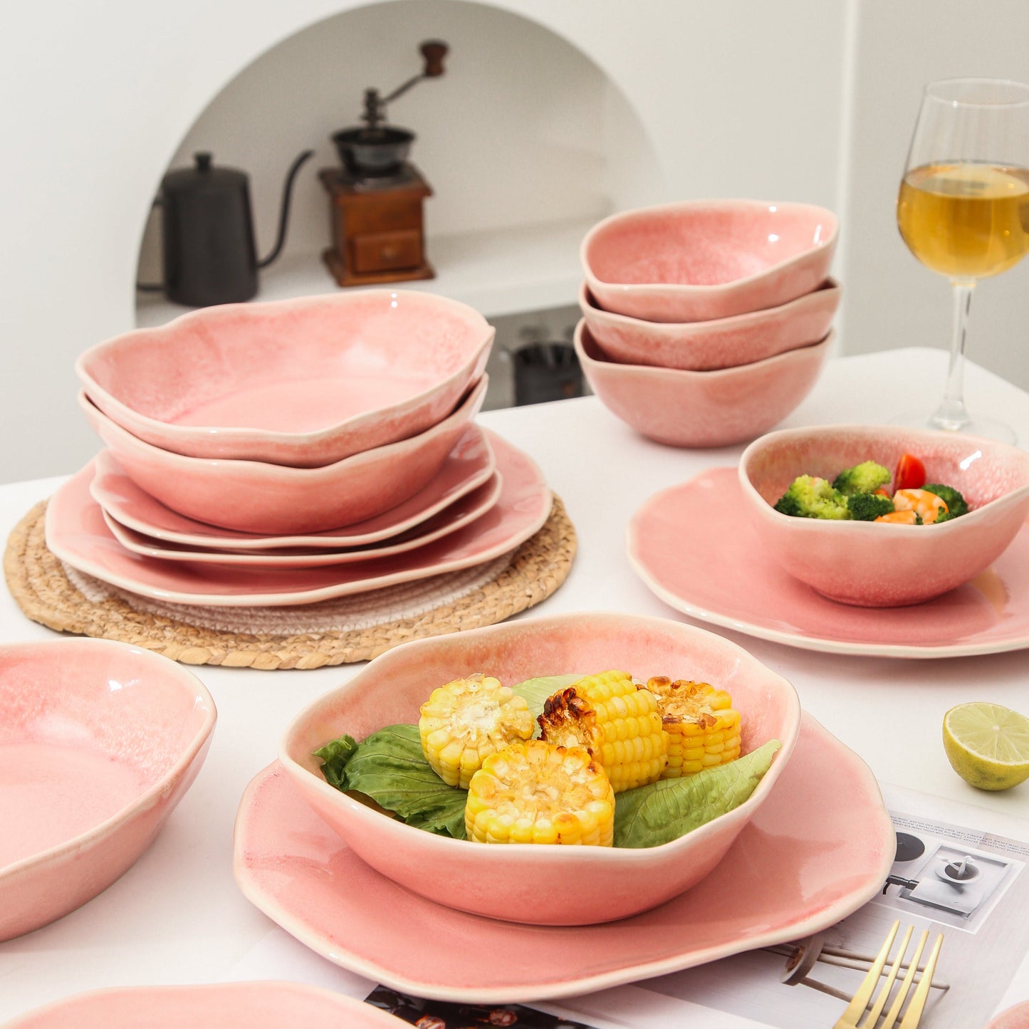 16 Piece Set Dinnerware Set- Rose Pink