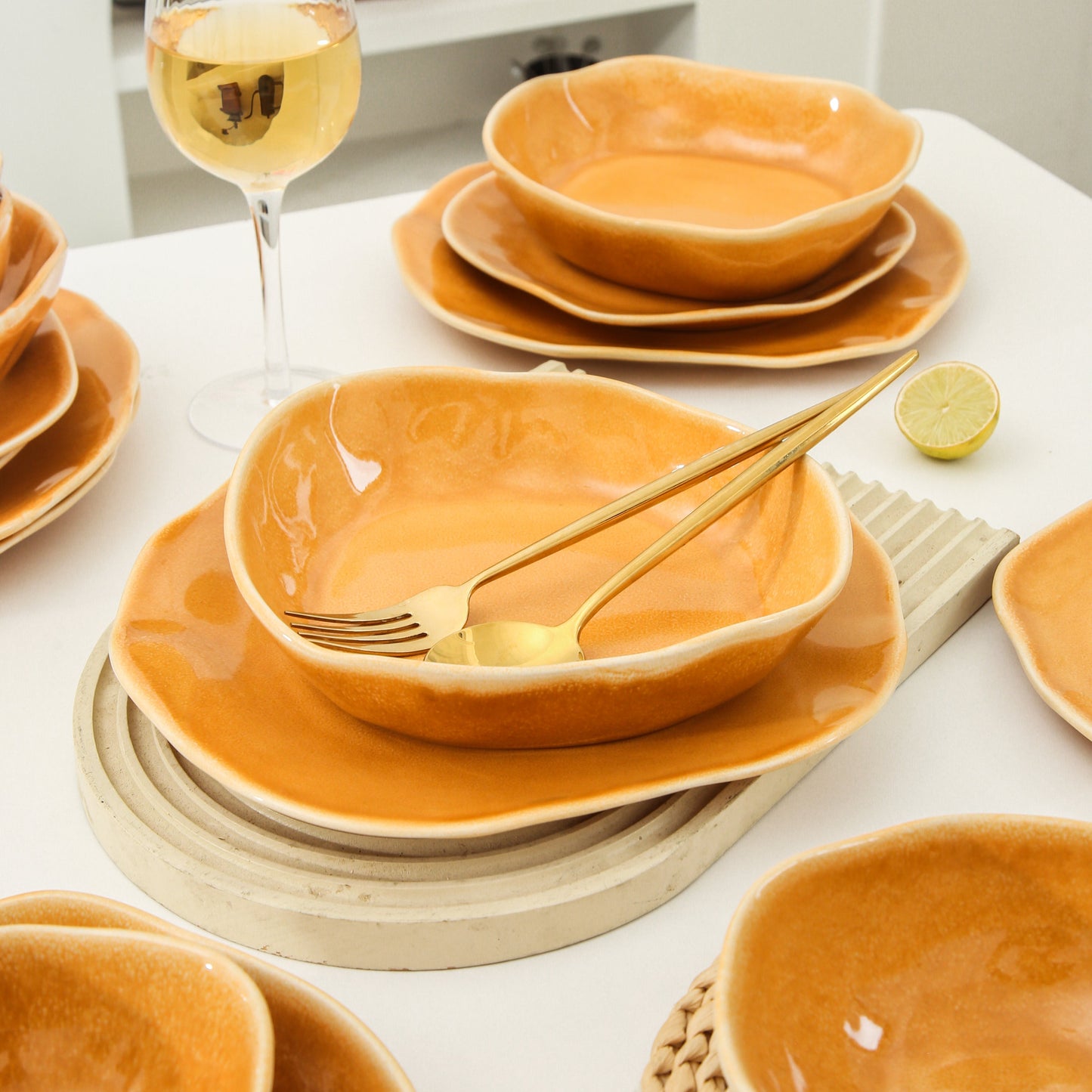 16-Piece Dinnerware Set – Golden Amber