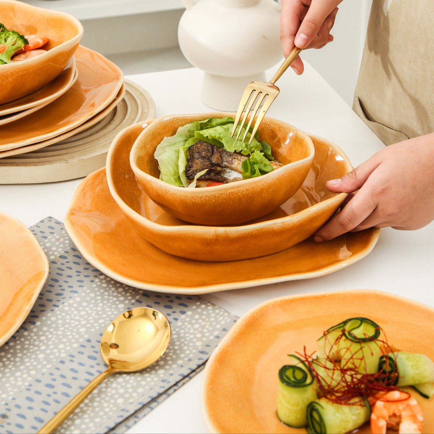 16-Piece Dinnerware Set – Golden Amber