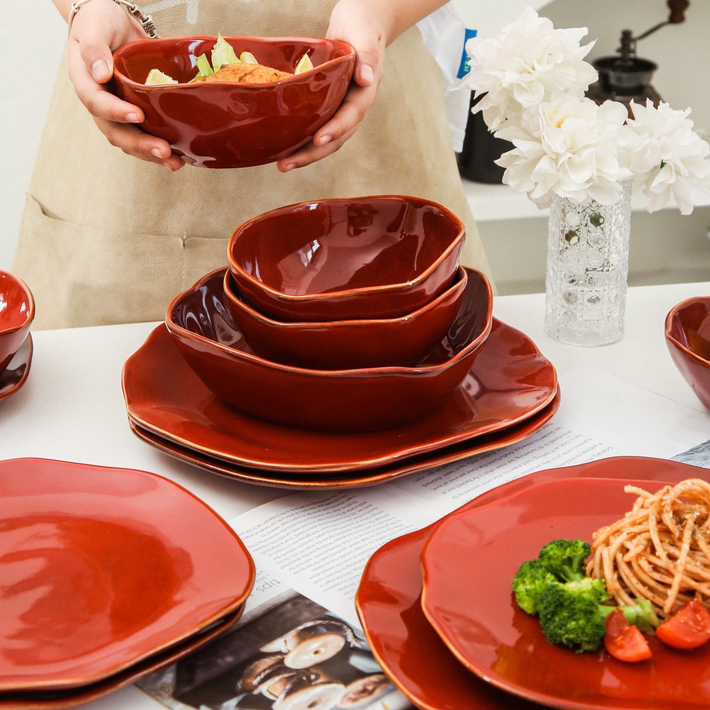 16-Piece Dinnerware Set – Garnet Rouge