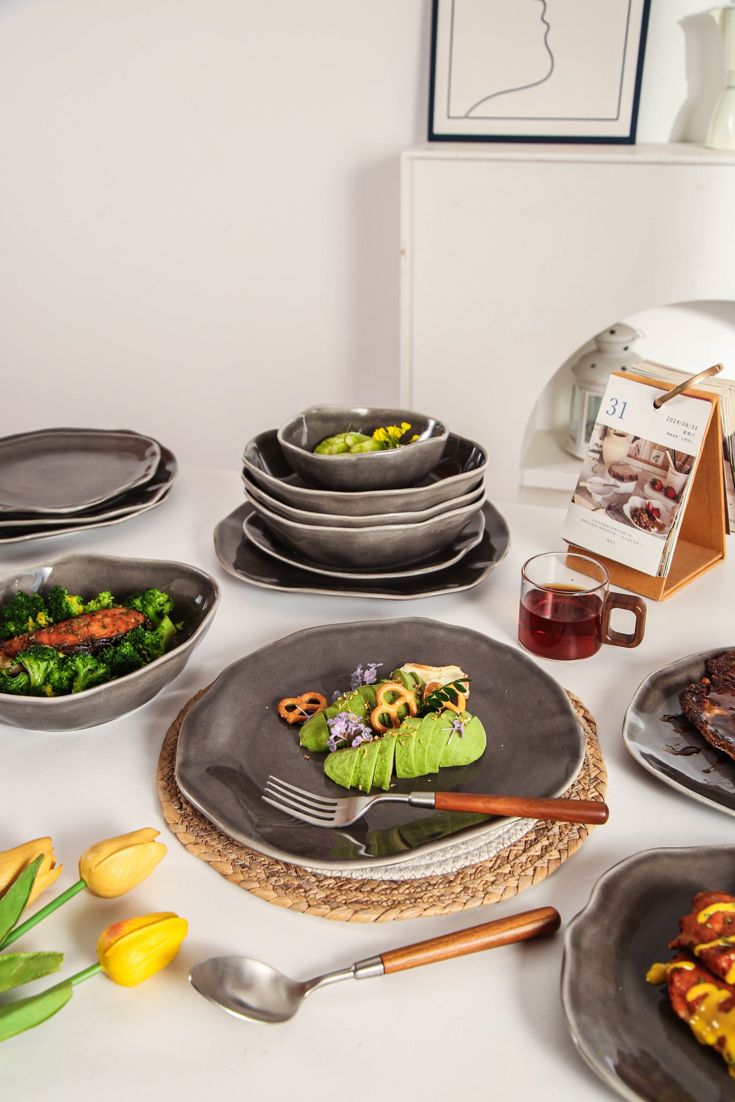 16-Piece Dinnerware Set – Royal Graphite