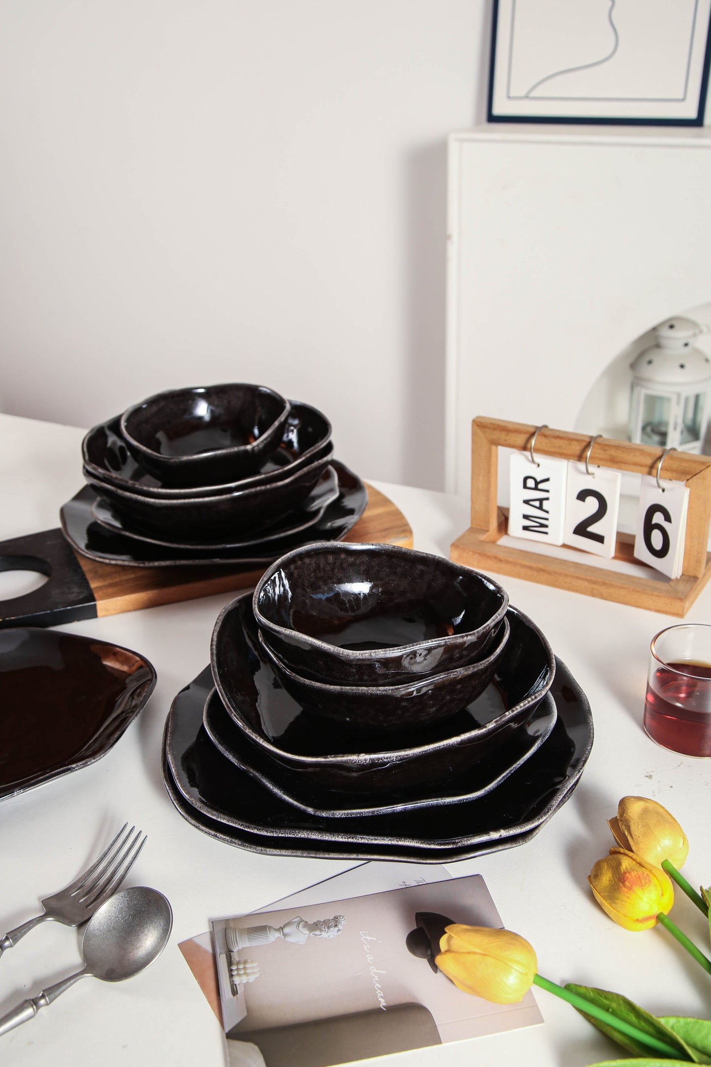 16-Piece Dinnerware Set – Imperial Onyx