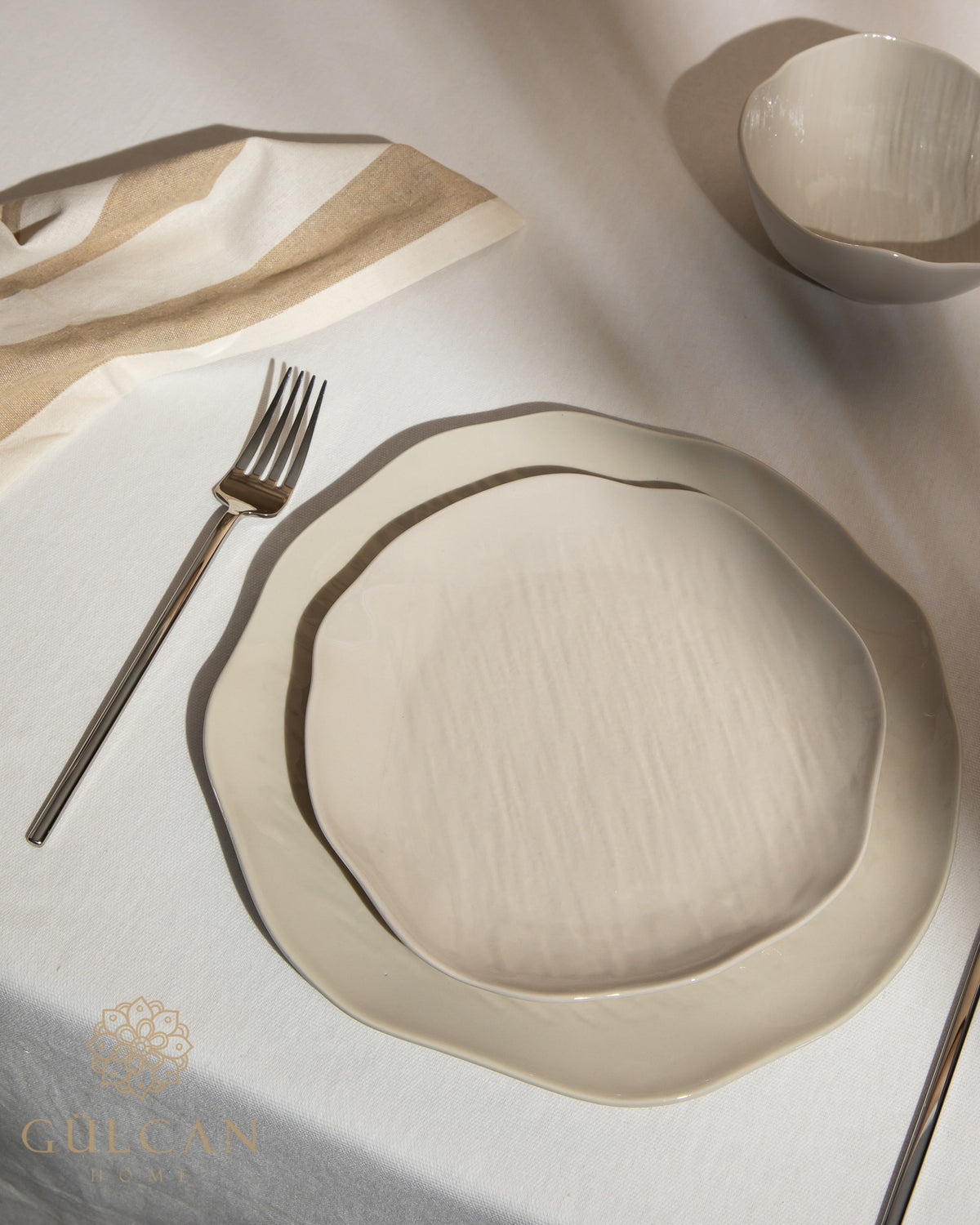 Fiora beige ceramic dinnerware set image 3